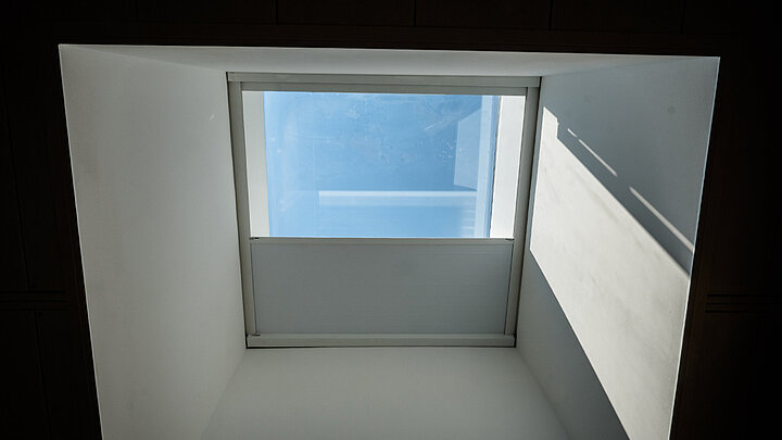 LAMILUX Flachdach Fenster mit innenliegendem Sonnenschutz