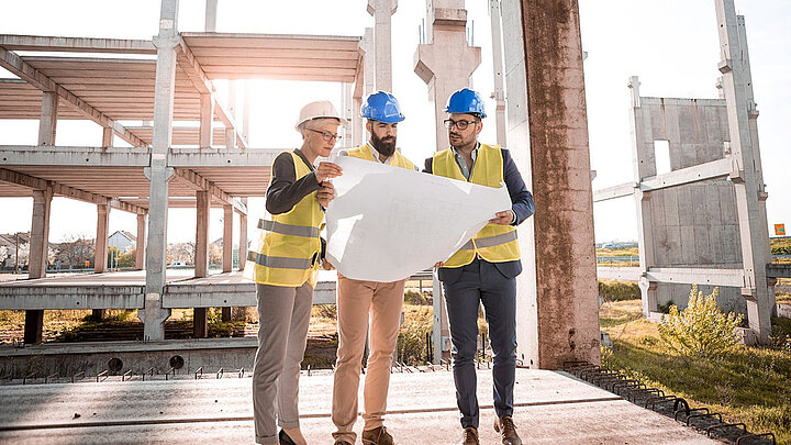 Architekten auf Baustelle