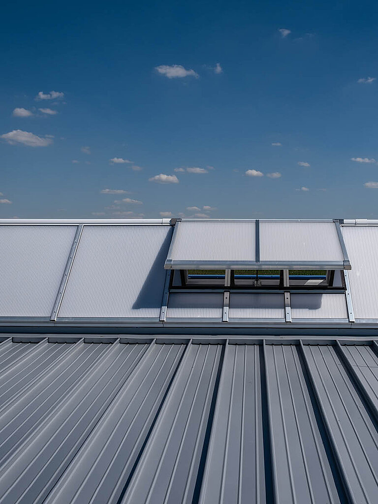 LAMILUX Lichtband auf Industrie-Flachdach